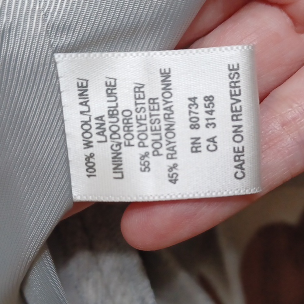 BCBG Maxazria light gray wool blazer/ size Medium - Picture 4 of 6